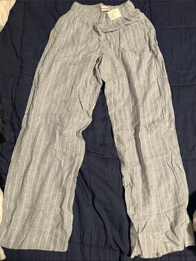 Abercrombie and Fitch Light Blue Striped woman Lounge Pants - Elastic Waist